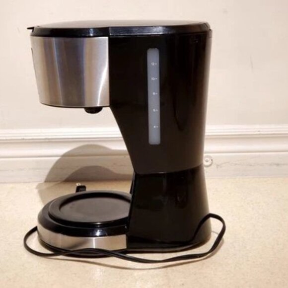 Black & Decker 12 Cup Programmable Coffee Maker W/Vortex CM1231sc  - Save $ - Picture 4 of 9